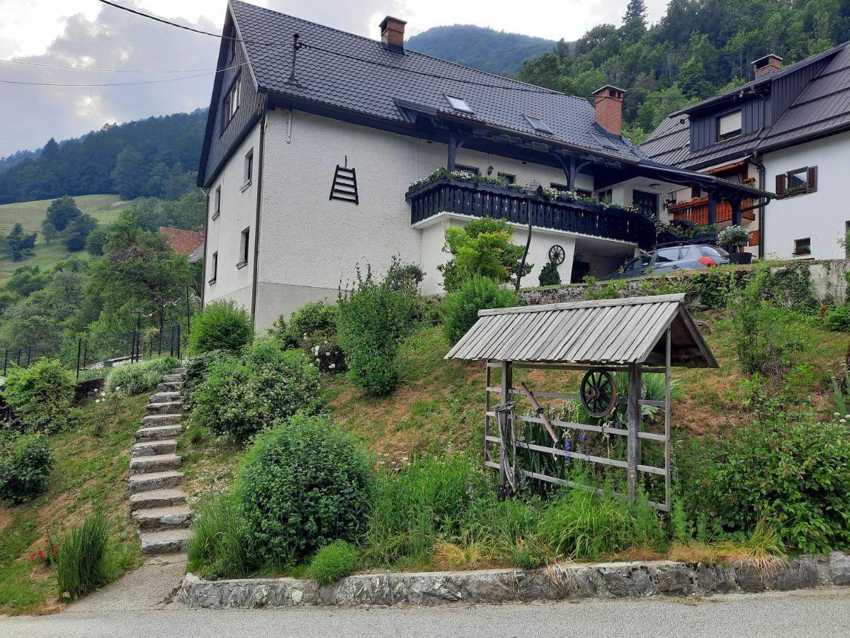 Ferienwohnung Sobe Tanja Podbrdo Exterior foto